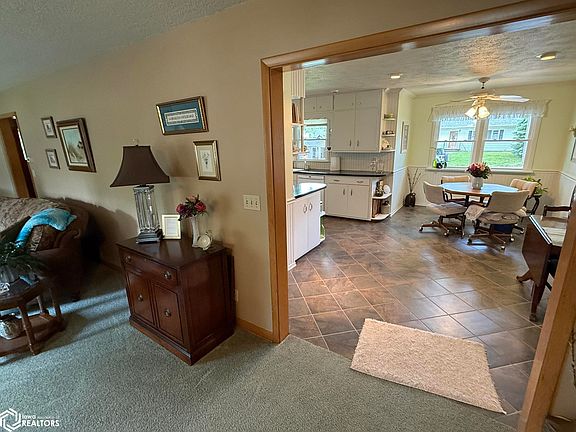 5th image of 1006 Highland Ave
