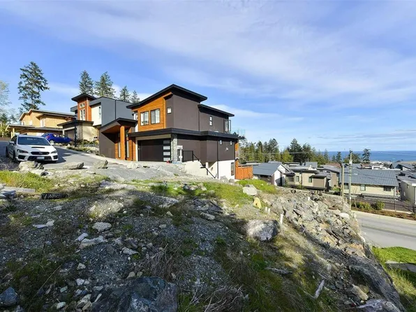 517 Gurunank Ln, Colwood, BC V9C 0M2
