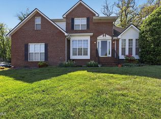 624 Glen Oaks Pl, Gray, TN 37615