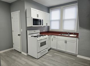 1639 Victoria Ave #2, North Chicago, IL 60064