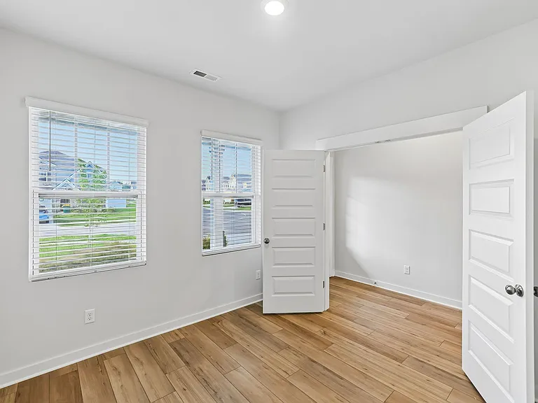 1615 Medinah Ln — Photo 8