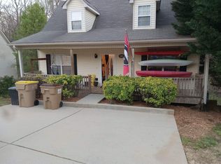 2929 Lake Hollow Rd, Gainesville, GA 30501