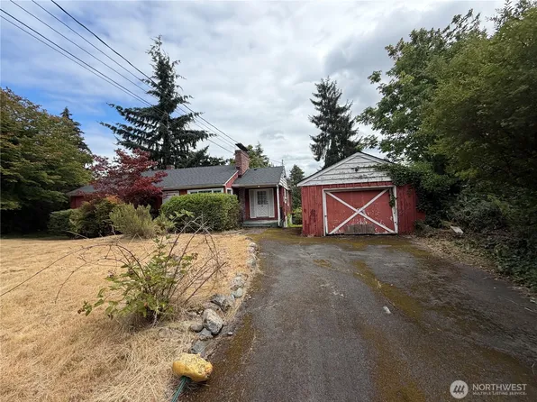 11334 Corliss Avenue N, Seattle, WA 98133