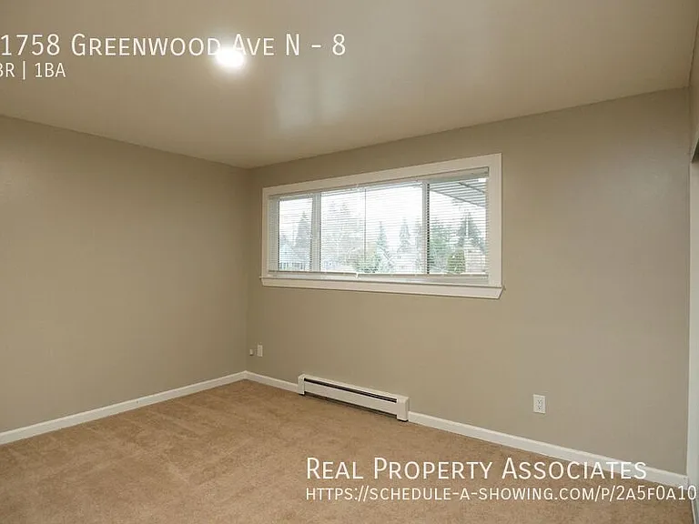 11758 Greenwood Ave N #8 — Photo 6