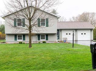 2 Family Cir, Lee Center, NY 13363