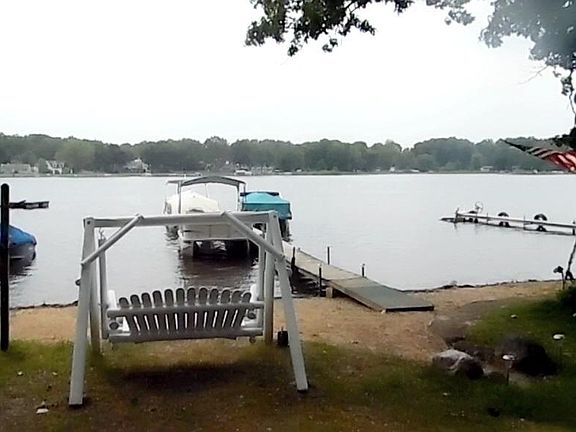 3rd image of 504 Oakwood Beach Dr