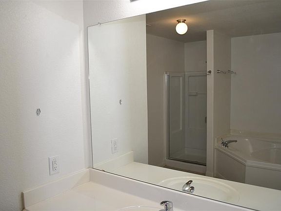 5th image of 109 Kincaid Dr