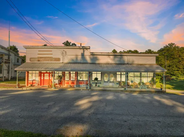 391 Main St, Salvisa, KY 40372