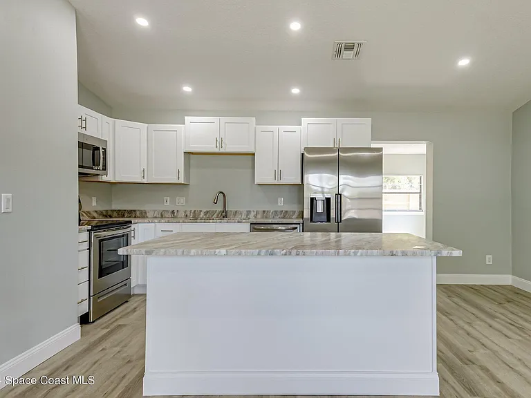 861 Furth Rd NW — Photo 5