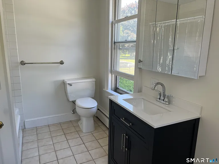 21 Pearl St — Photo 5