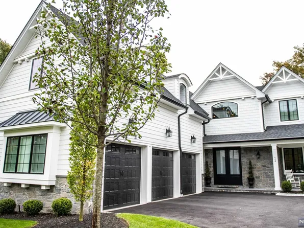 12 Norman Pl, Tenafly, NJ 07670