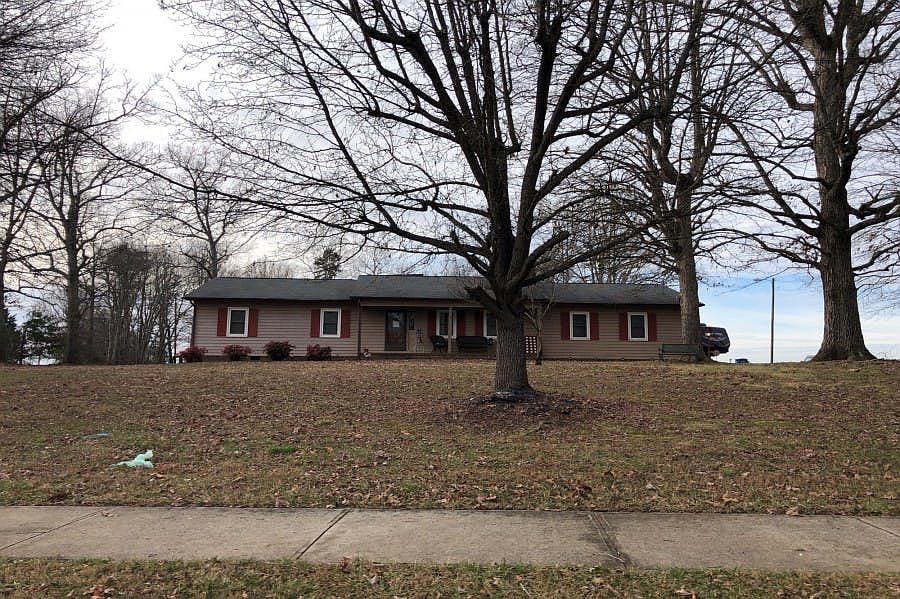1st image of 629 W Lee Ave