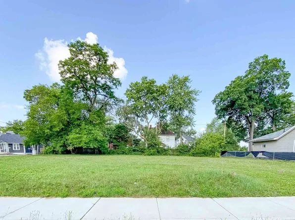 319 N Taylor St, South Bend, IN 46614