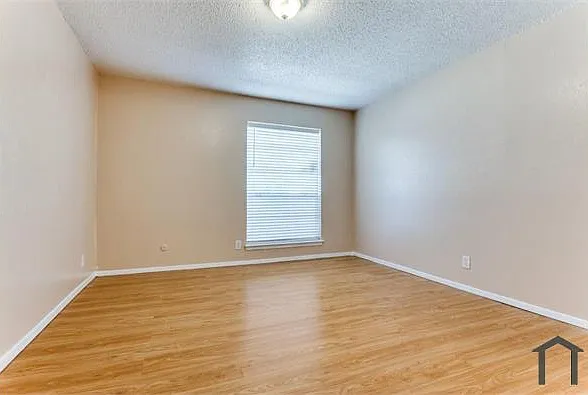 919 S Weatherred Dr #205 — Photo 7
