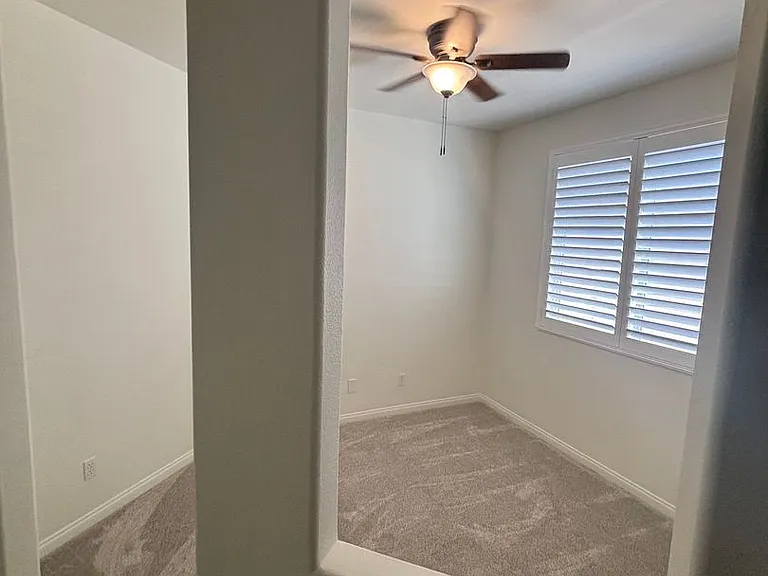 11083 Port Royale Ct — Photo 11