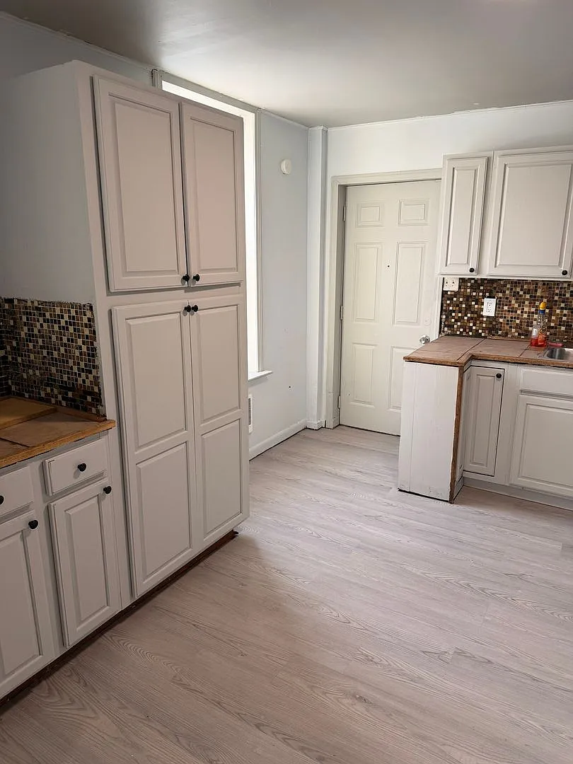 Spacious 5BR House in Harrisburg — Photo 2