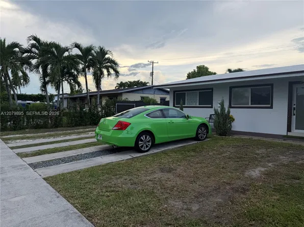 10411 SW 51st St, Miami, FL 33165