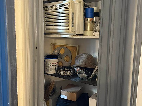 5th image of 33 Brevoort Pl APT 2R