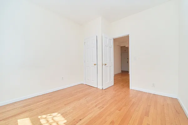 Rented by Living New York | media 12