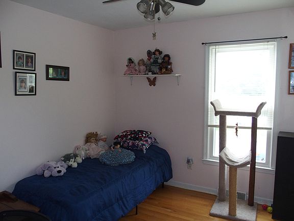 5th image of 2935 Creekwood Dr