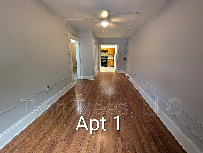 2 bed, 1.0 bath, 600 sqft, $900 — Photo 4