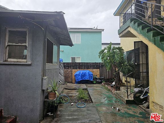 3rd image of 155 W 75th St