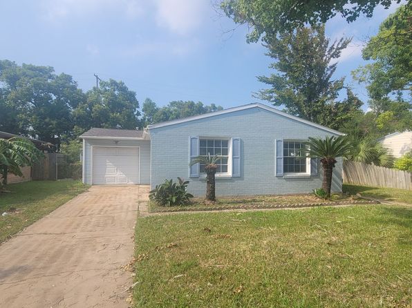 114 Dolphin Ave