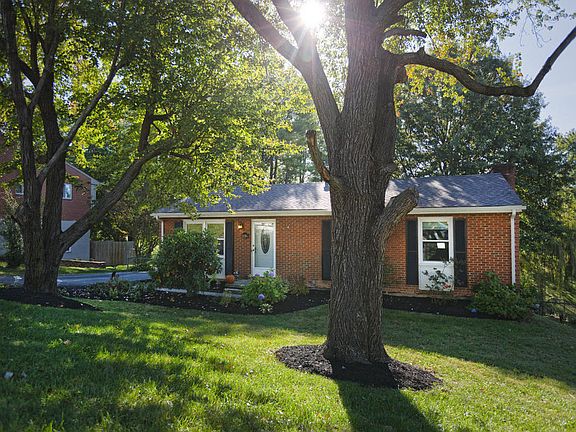 2nd image of 5115 Waxmyrtle Dr