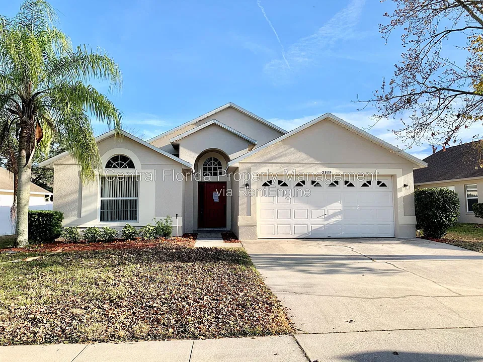 2835 Strand Cir