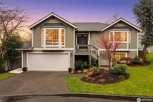 6304 110th Ave NE Photo 1