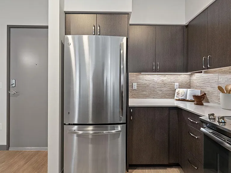 Edge Apartments — Photo 14