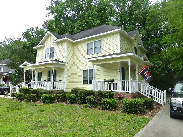 103 Laura Ln #B