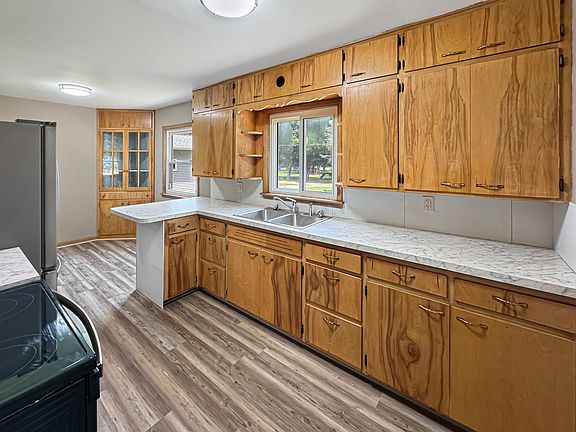 5th image of 2843 Pine Ave
