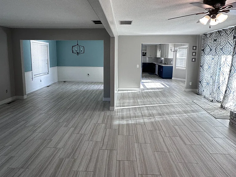 5912 N Sterling Dr — Photo 6
