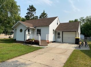 434 5th St SW, Perham, MN 56573