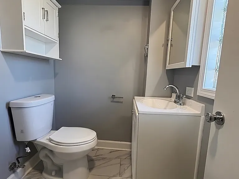 508 W 46th St #1 — Photo 10