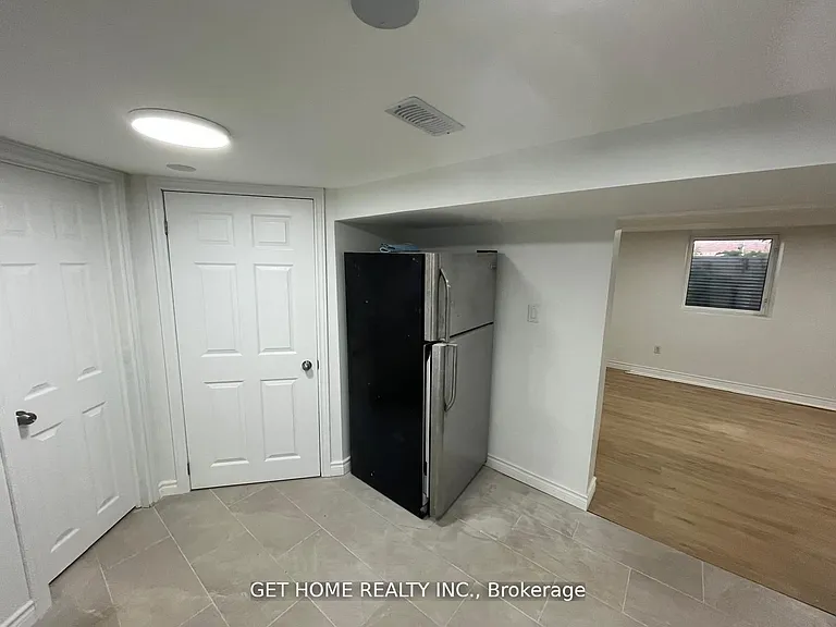 116 Southlawn Ave #BASEMENT — Photo 7