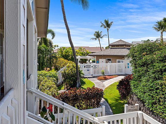 2nd image of 75-6081 Alii Dr APT W203