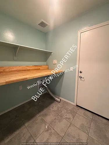 98 E Manor View Rd Photo 1