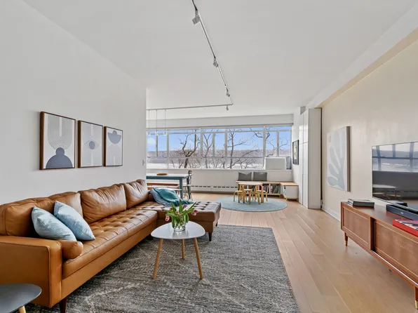 2727 Palisade Avenue 3H image 1 of 17