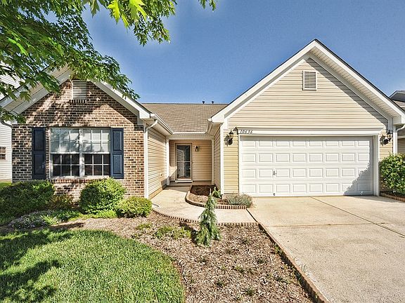 2nd image of 10636 Mountain Springs Dr