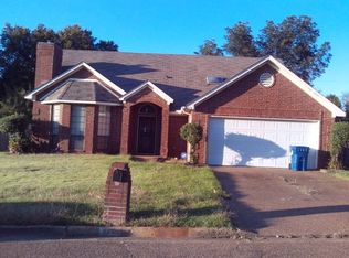 6670 W Spencer Forest Dr, Memphis, TN 38141