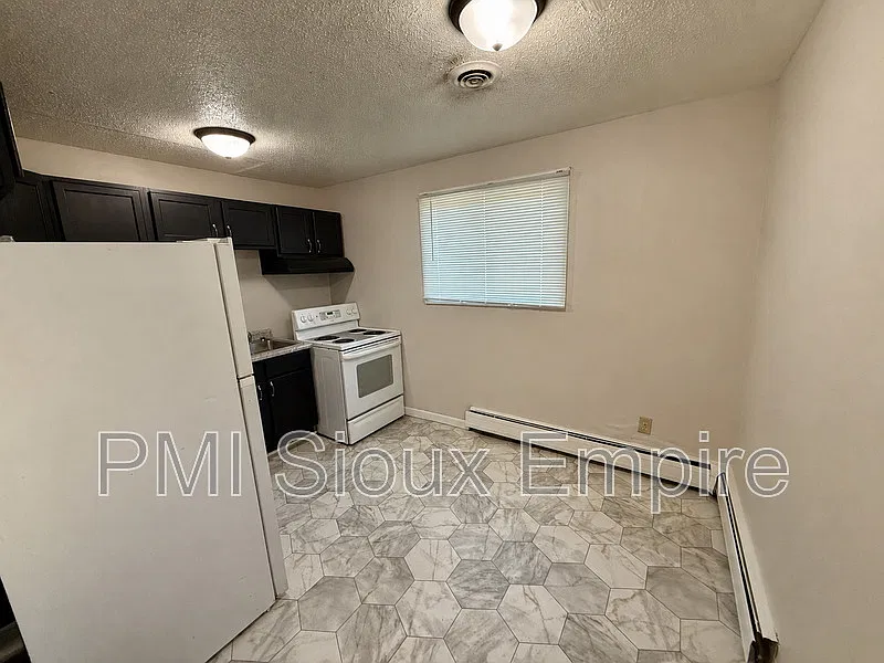1 bed, 1.0 bath, 750 sqft, $750 — Photo 2
