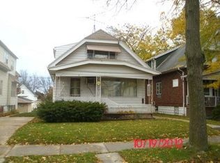 3310 S 9th St, Milwaukee, WI 53215