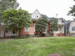 70 Old Tappan Rd, Old Tappan, NJ 07675