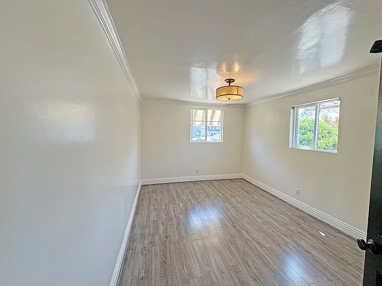 577 Walnut Ave #A — Photo 6