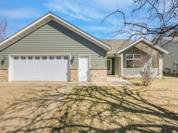 717 Oak Pond Dr, Sartell, MN 56377