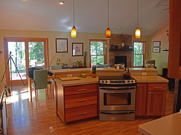 4th image of 5602 Cedar Dr