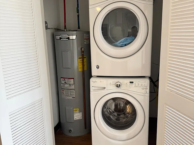 428 Bergen Ave #409 — Photo 7