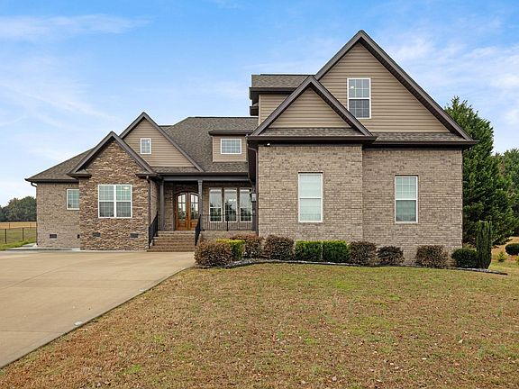 4th image of 815 Shadow Creek Dr